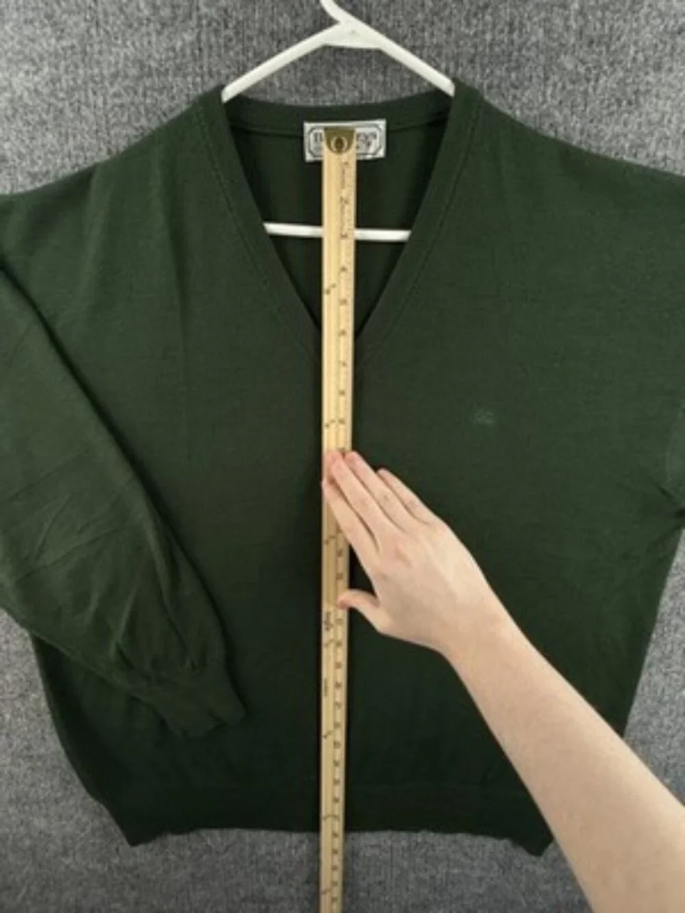 Burberry Long Sleeve Pullover V-Neck Green 9 Mens Logo Sweater Solid Knit Adult